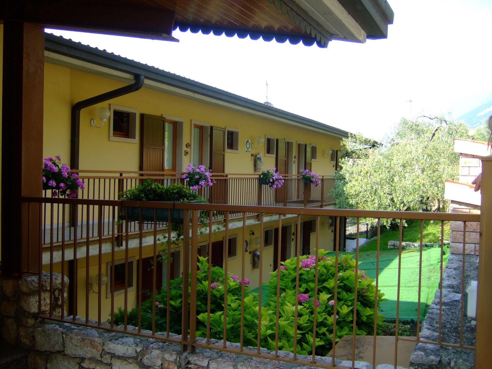 Residence San Vito Brenzone sul Garda Kültér fotó